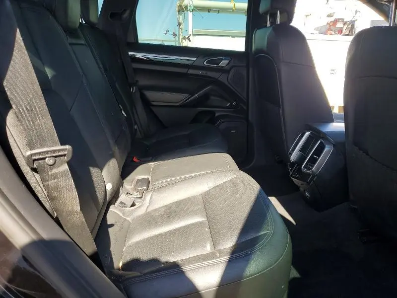 2015 PORSCHE CAYENNE S  