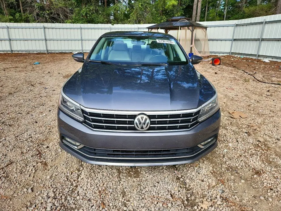 2018 VOLKSWAGEN PASSAT SE  
