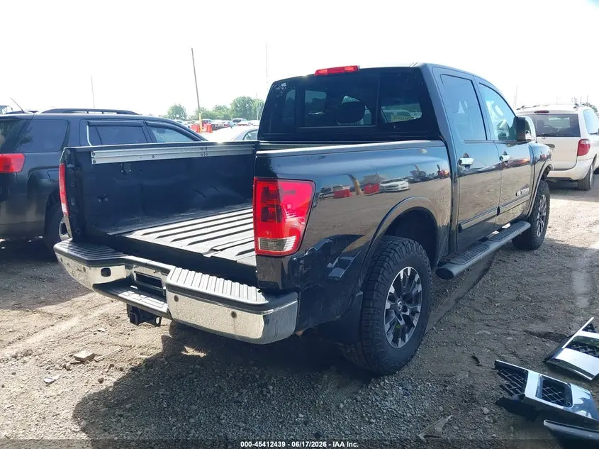 2011 NISSAN TITAN SL