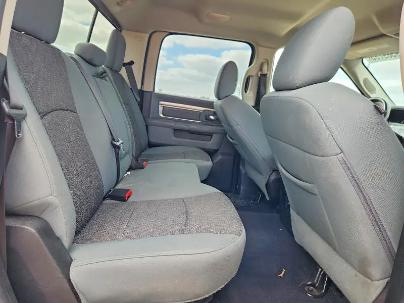 2018 RAM 1500 SLT  