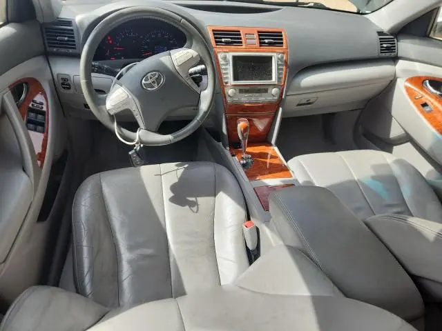 2011 TOYOTA CAMRY SE  