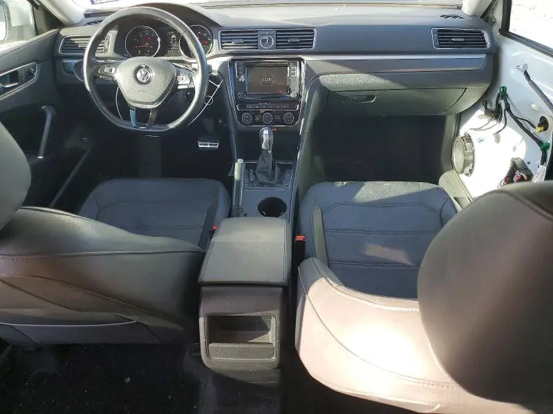 2017 VOLKSWAGEN PASSAT R-LINE  