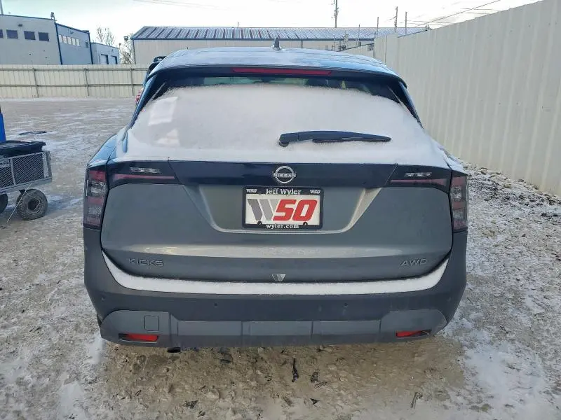 2025 NISSAN KICKS S  