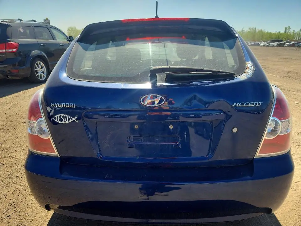2010 HYUNDAI ACCENT SE  