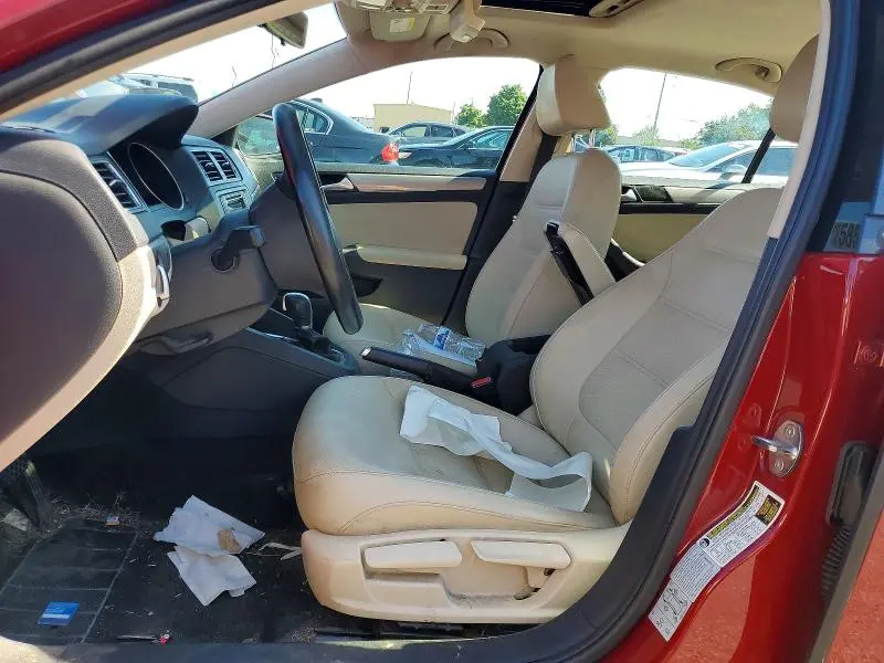 2017 VOLKSWAGEN JETTA SE  