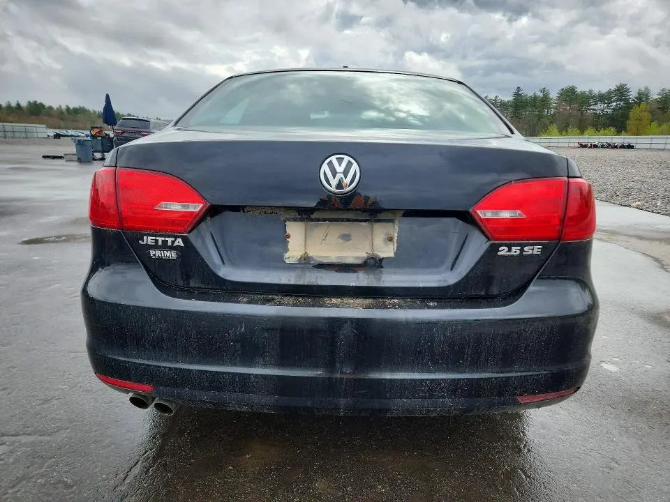 2012 VOLKSWAGEN JETTA SE  