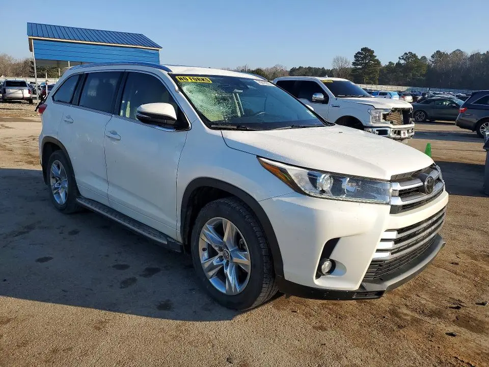 2018 TOYOTA HIGHLANDER LIMITED  