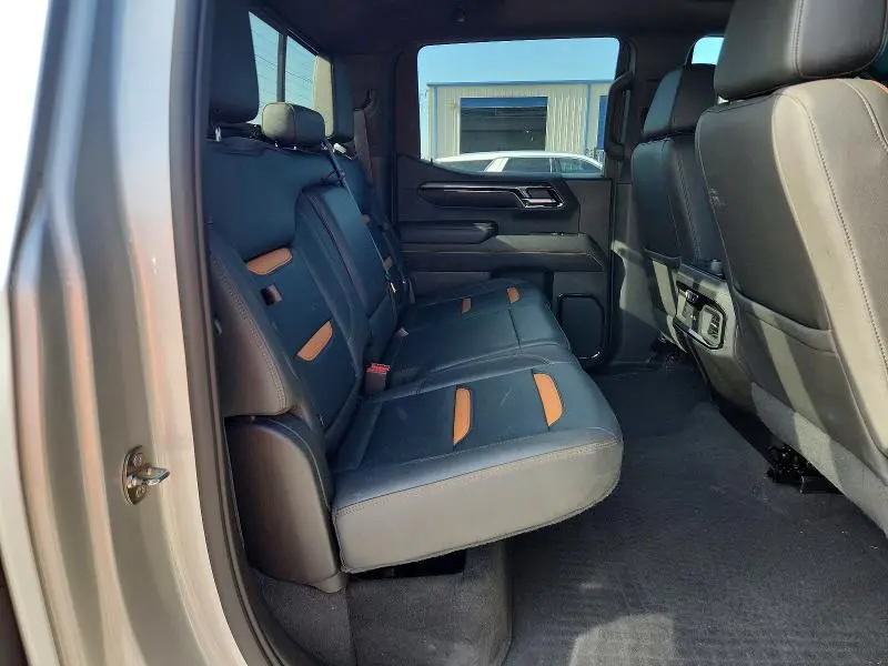 2022 GMC SIERRA K1500 AT4  