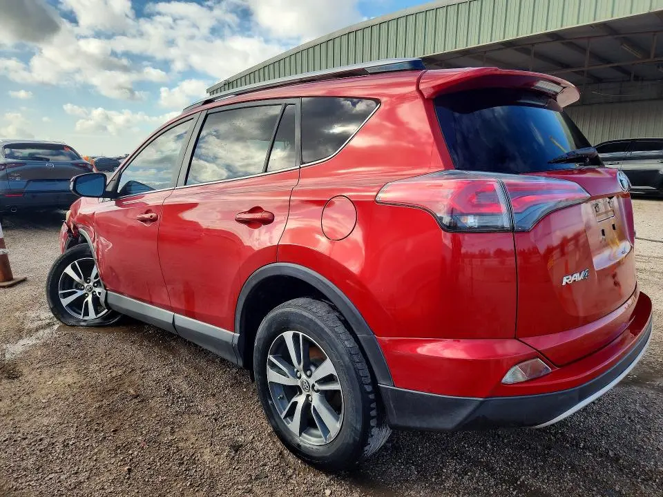 2017 TOYOTA RAV4 XLE  