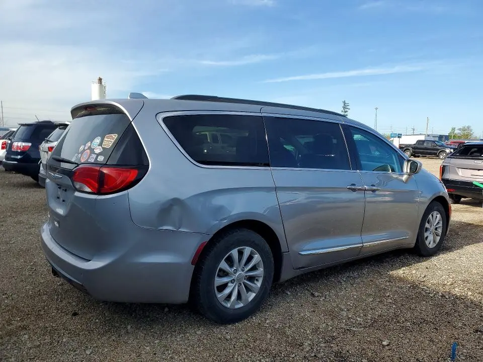 2017 CHRYSLER PACIFICA TOURING L  