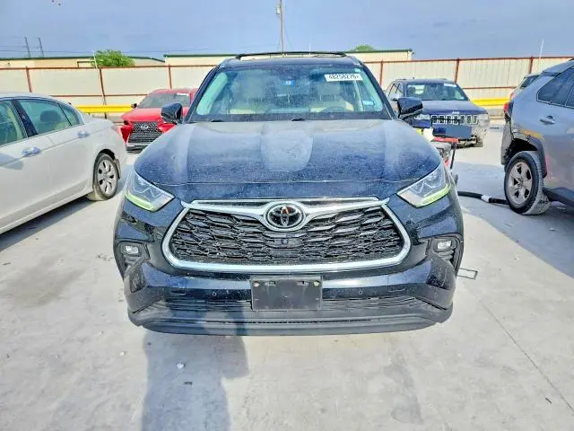 2022 TOYOTA HIGHLANDER LIMITED  