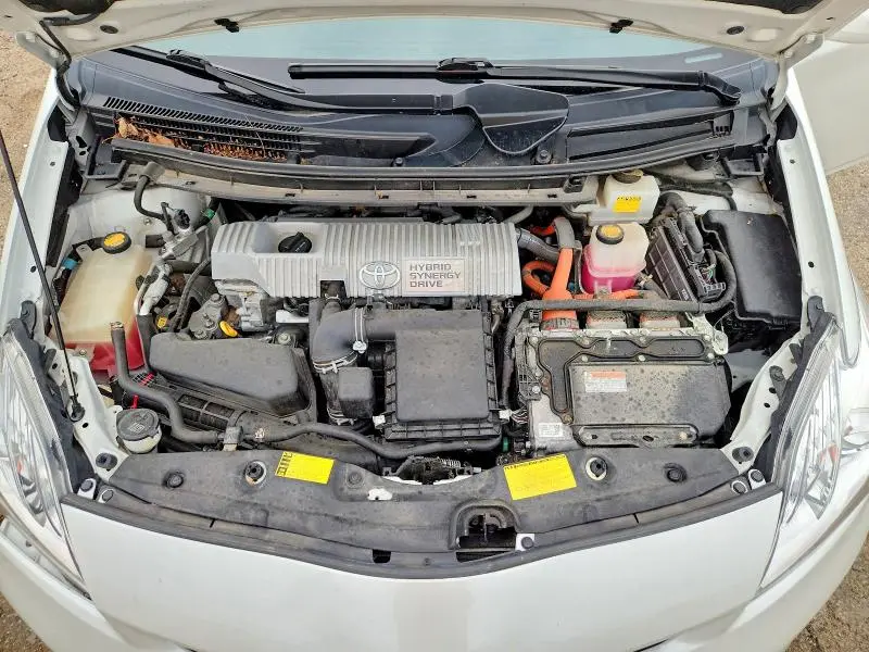 2014 TOYOTA PRIUS THREE  