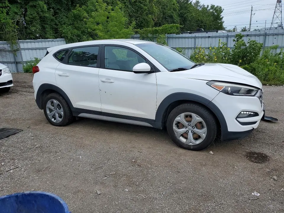 2017 HYUNDAI TUCSON SE  
