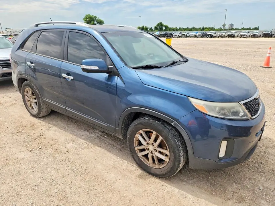 2014 KIA SORENTO LX  