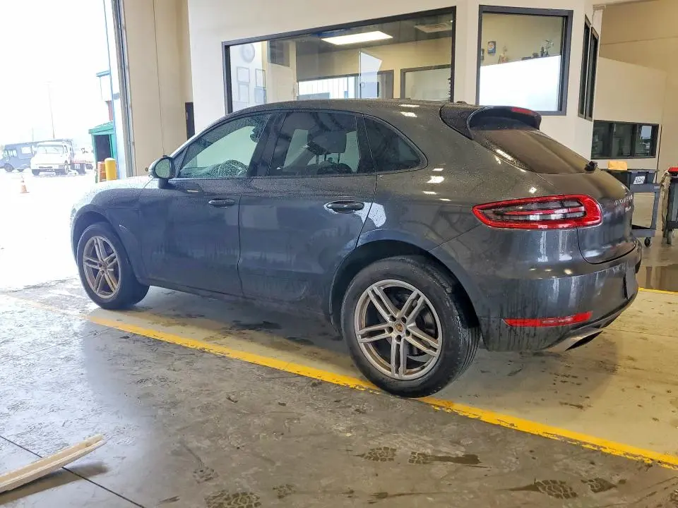 2018 PORSCHE MACAN   
