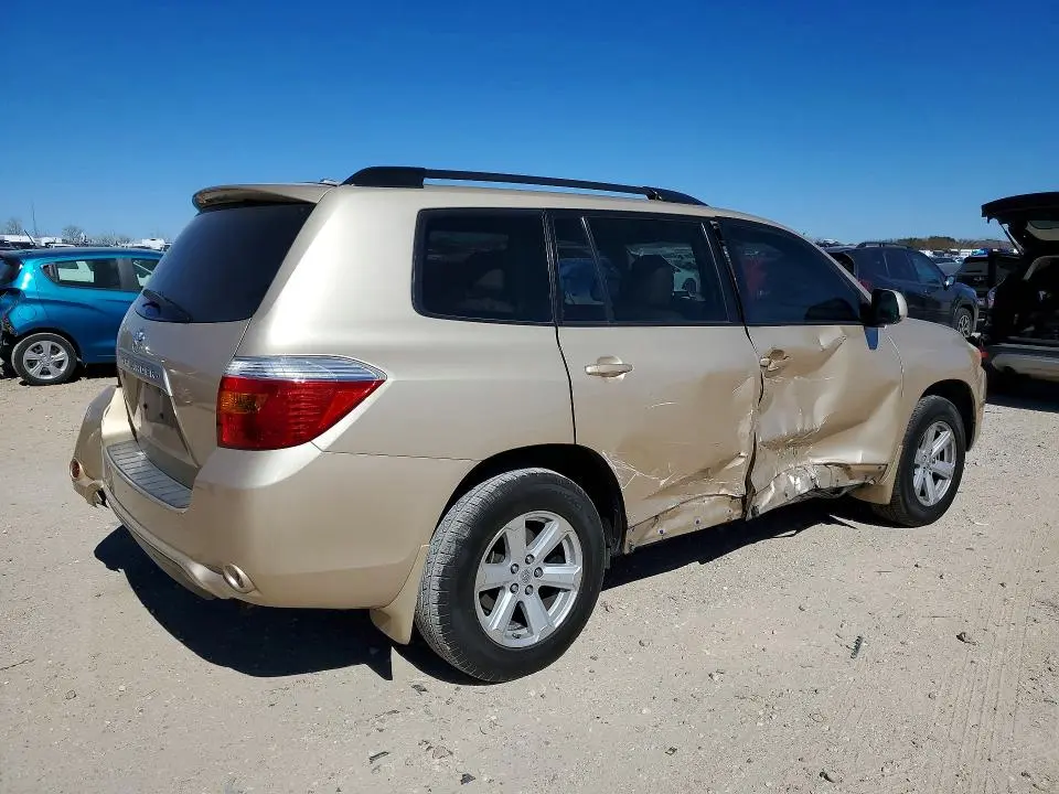 2010 TOYOTA HIGHLANDER SE  