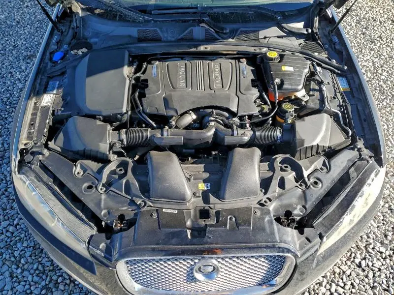 2013 JAGUAR XF   