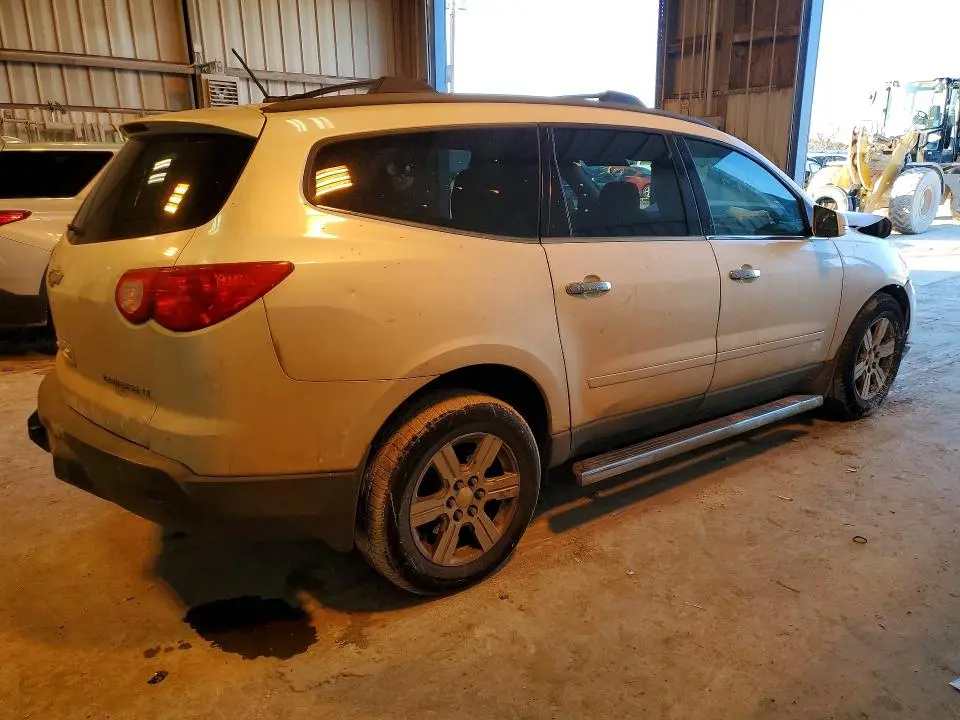 2011 CHEVROLET TRAVERSE LT  