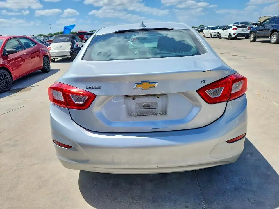 2017 CHEVROLET CRUZE LT  