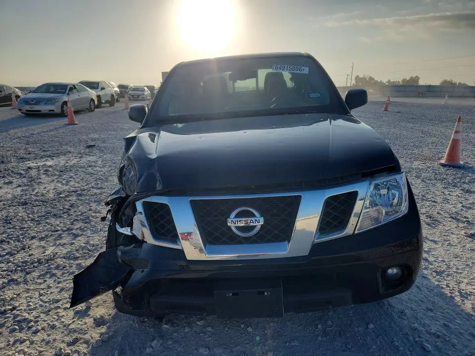 2021 NISSAN FRONTIER SV  