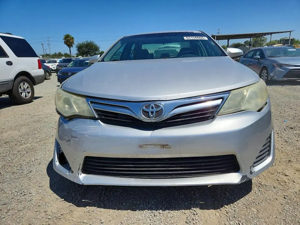 2013 TOYOTA CAMRY LE  