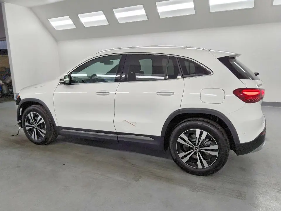 2025 MERCEDES-BENZ GLA 250  