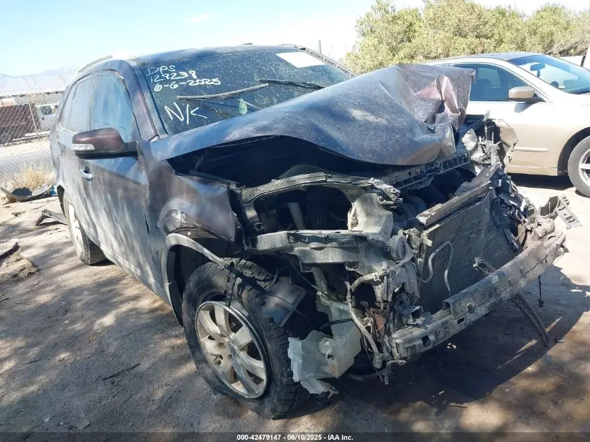 2012 KIA SORENTO LX