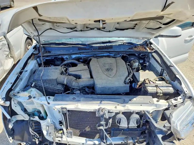 2017 TOYOTA TACOMA SR5 V6  