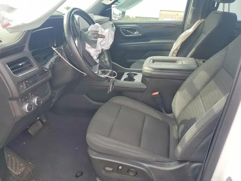 2022 GMC YUKON XL K1500 SLE  