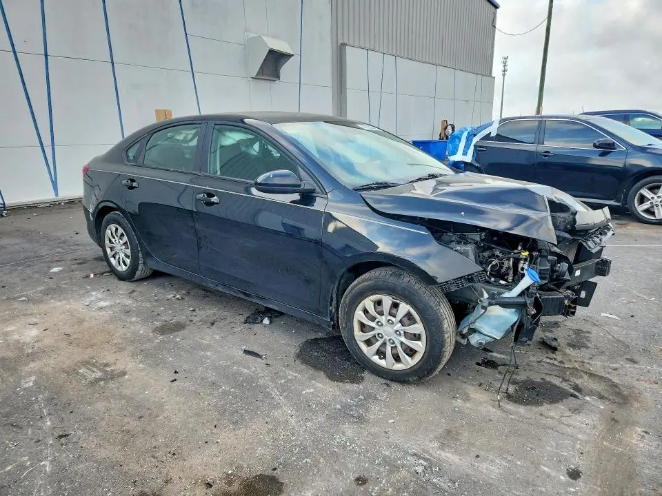 2021 KIA FORTE FE  