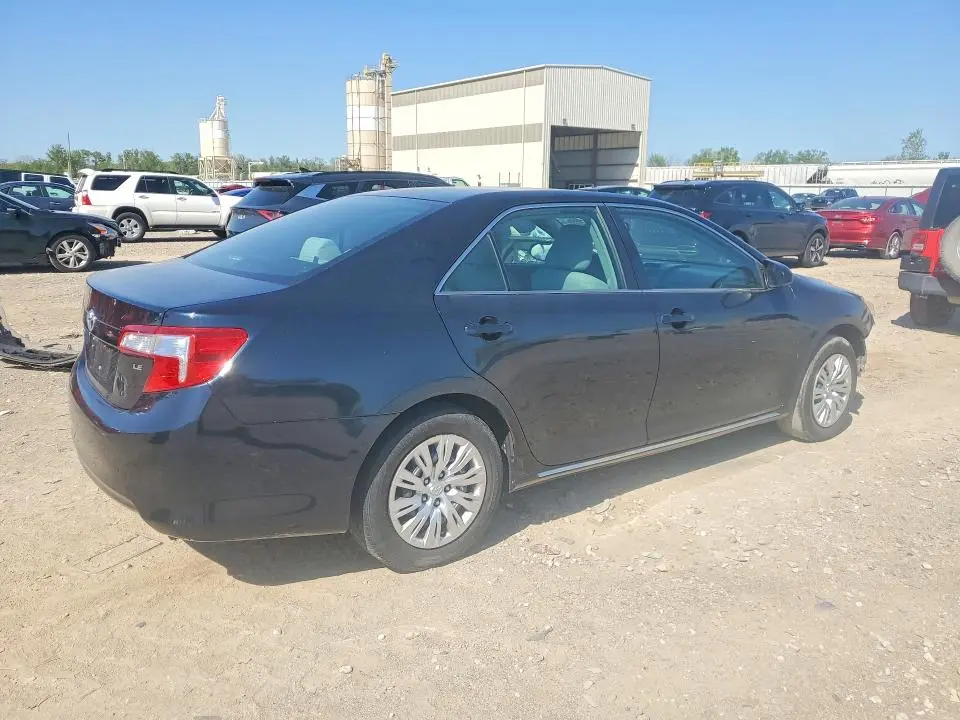 2014 TOYOTA CAMRY LE  