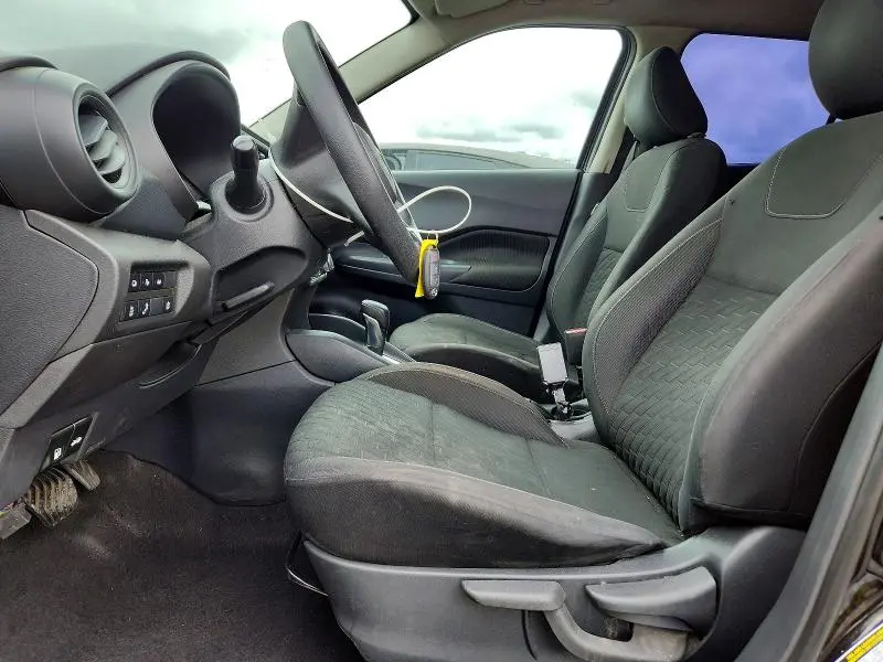 2021 NISSAN KICKS S  
