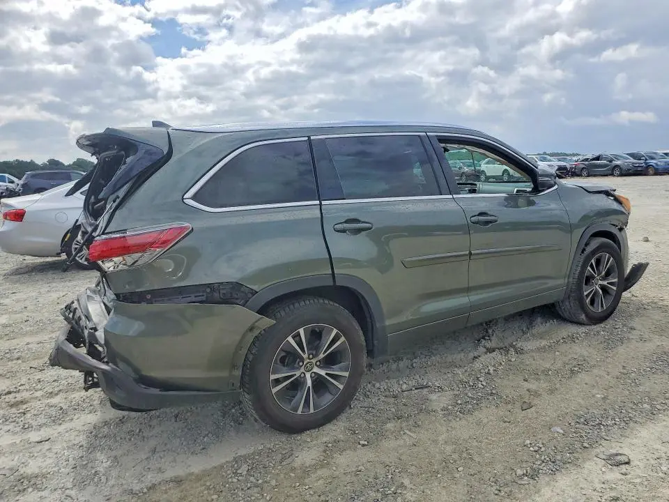 2016 TOYOTA HIGHLANDER XLE  