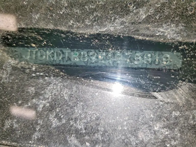 2014 TOYOTA PRIUS C TWO  