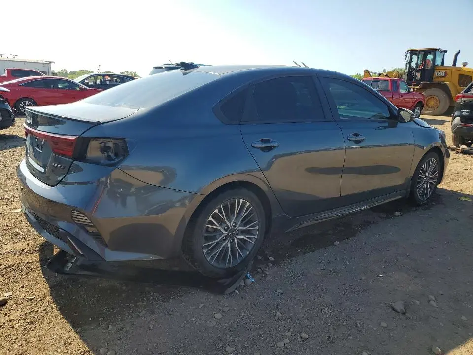 2023 KIA FORTE GT LINE  