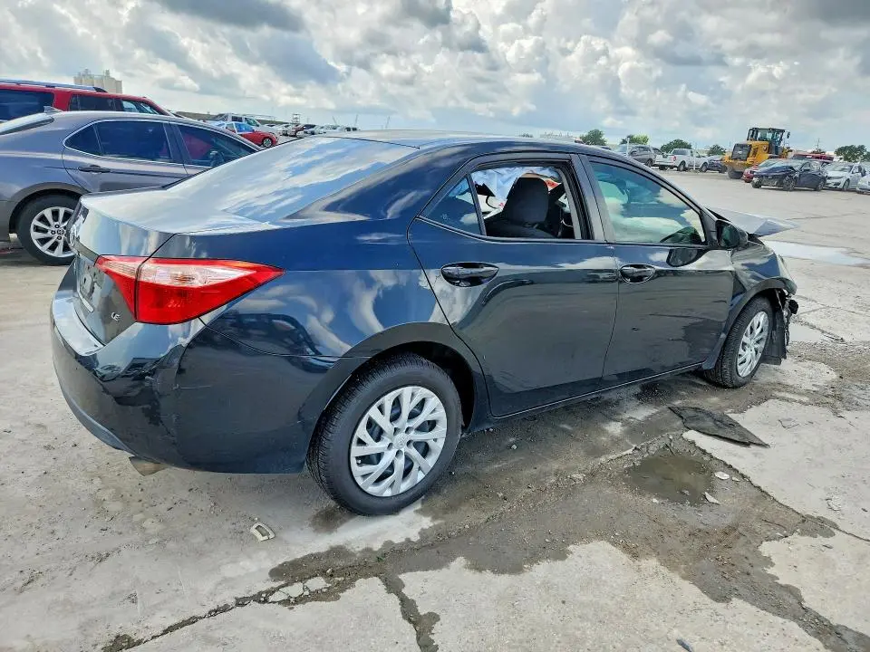 2018 TOYOTA COROLLA LE  