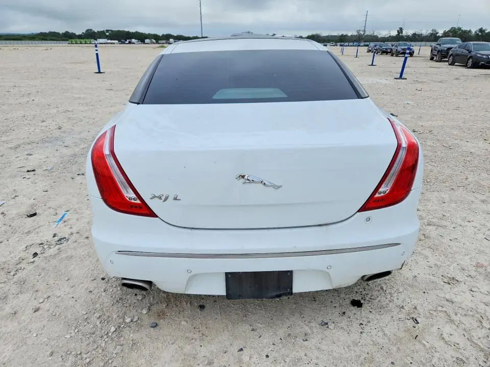 2012 JAGUAR XJL   
