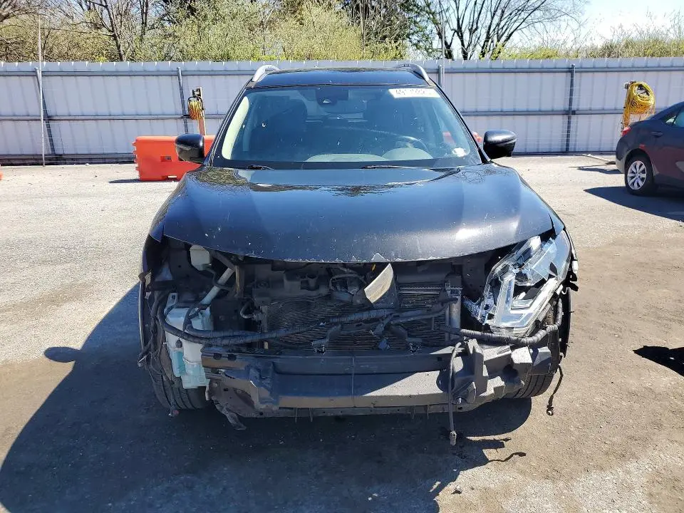 2017 NISSAN ROGUE SL  