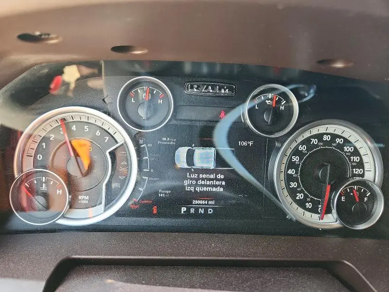 2013 RAM 1500 SLT  