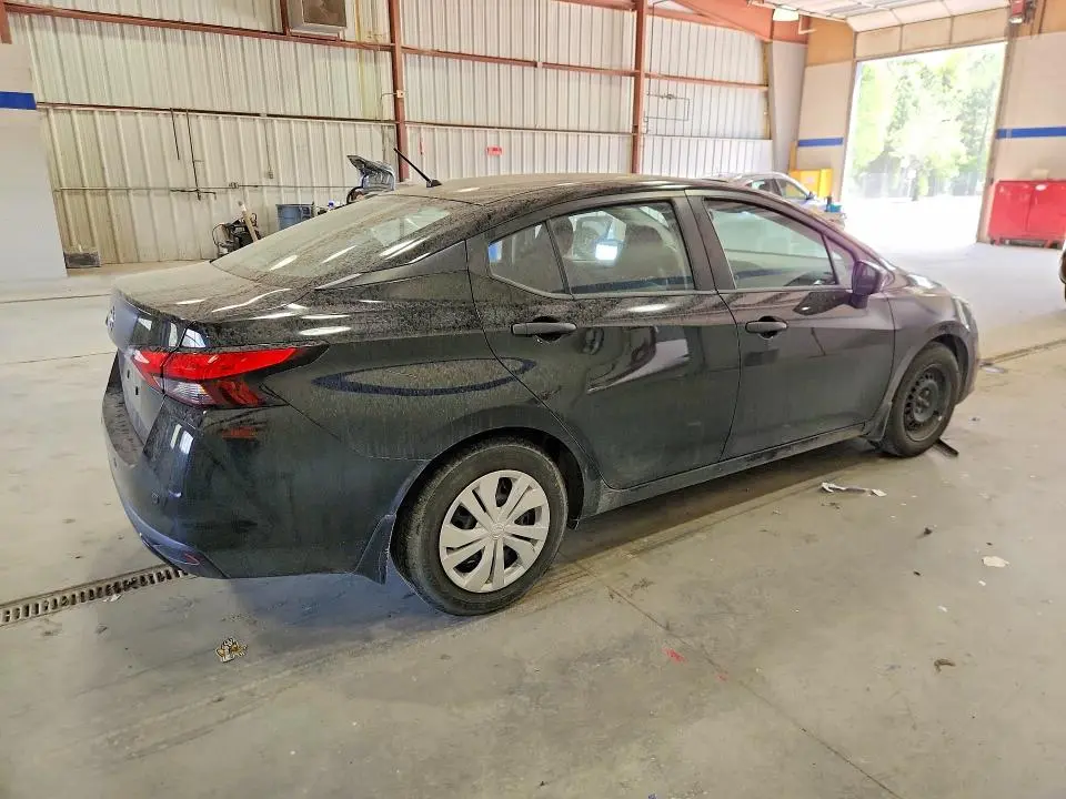 2021 NISSAN VERSA S  