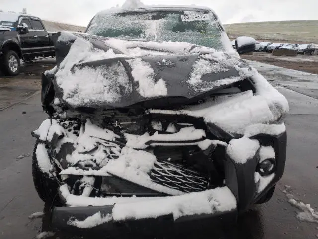 2023 TOYOTA 4RUNNER SE