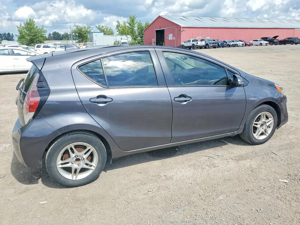 2016 TOYOTA PRIUS C ONE  