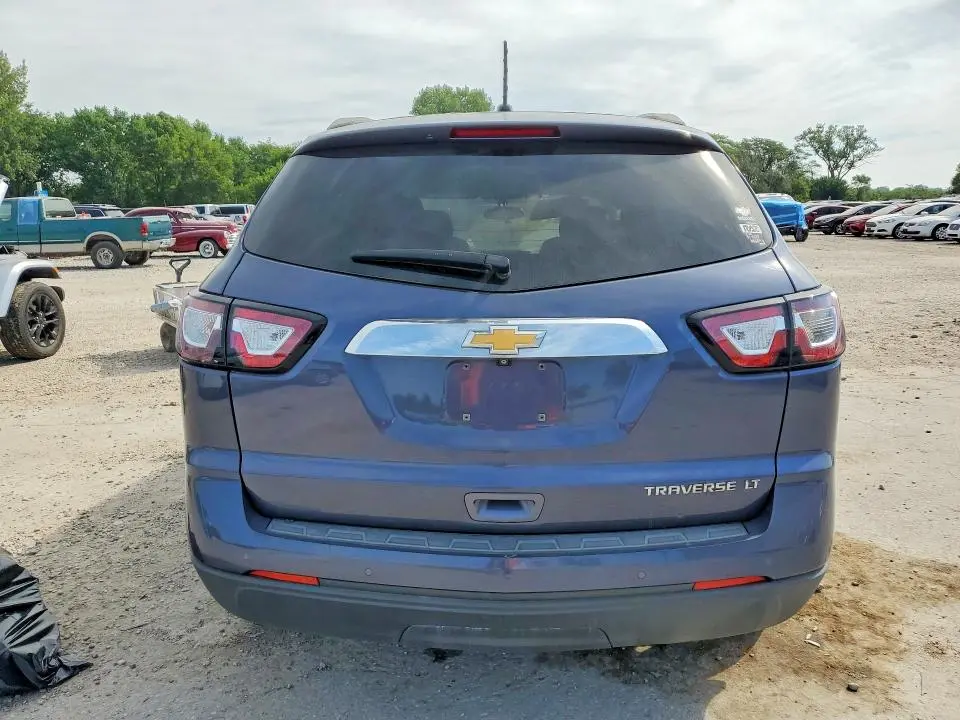 2014 CHEVROLET TRAVERSE LT  