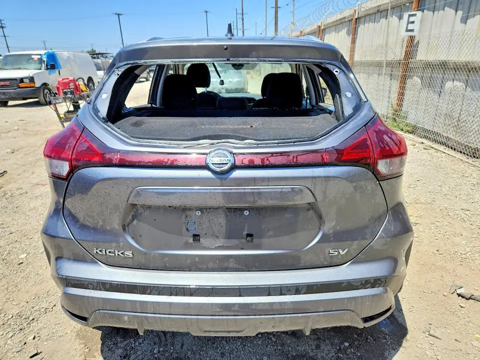2021 NISSAN KICKS SV  