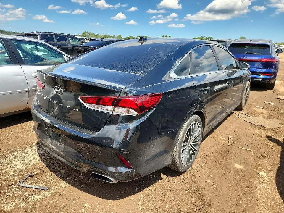2018 HYUNDAI SONATA SE  