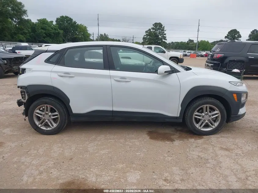 2021 HYUNDAI KONA SE