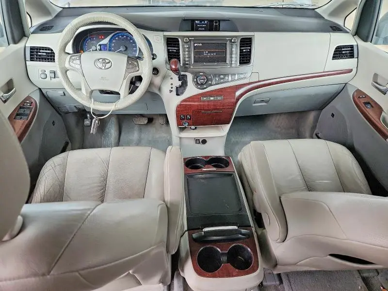 2011 TOYOTA SIENNA XLE 7-PASSENGER  
