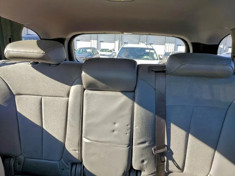 2012 HYUNDAI SANTA FE SE  