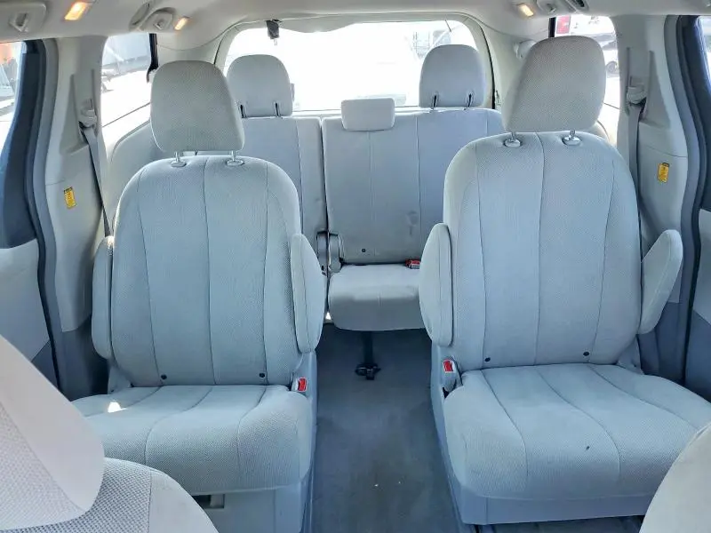 2013 TOYOTA SIENNA L 7-PASSENGER  