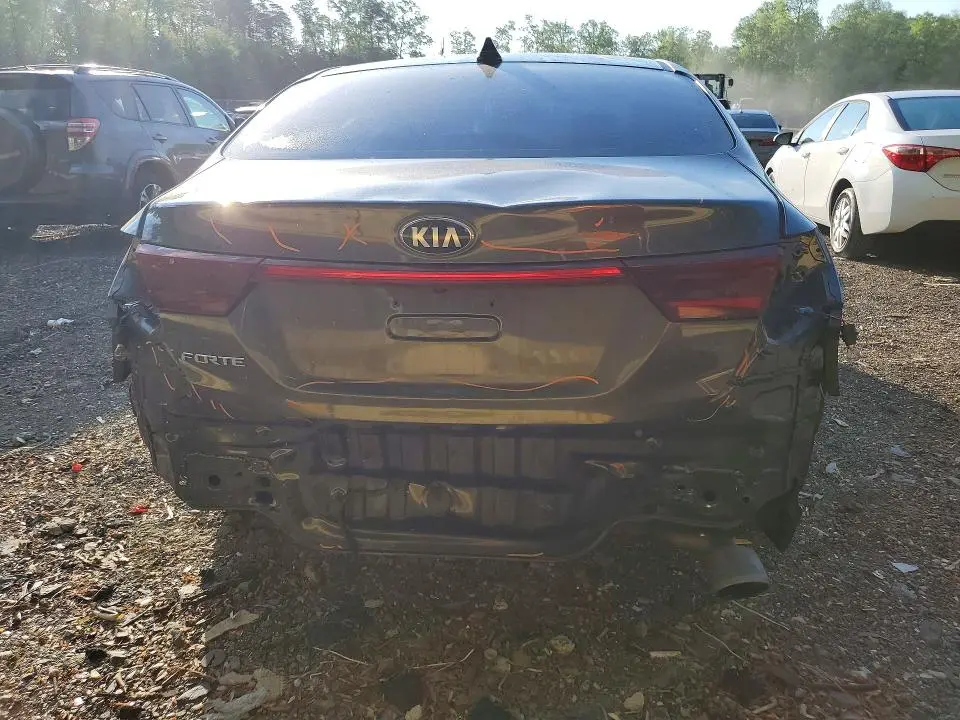 2020 KIA FORTE LXS  
